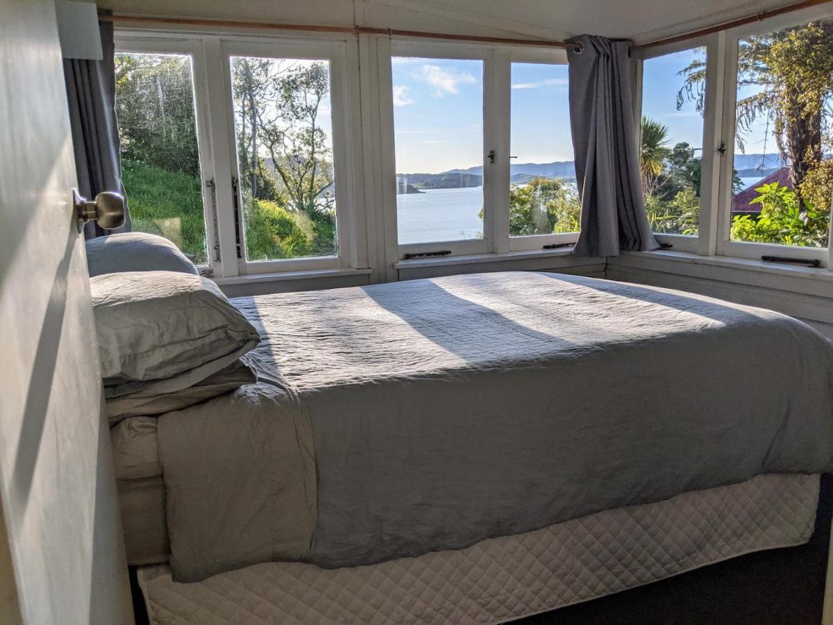 Cox Bay Cottage Raglan Exteriör bild