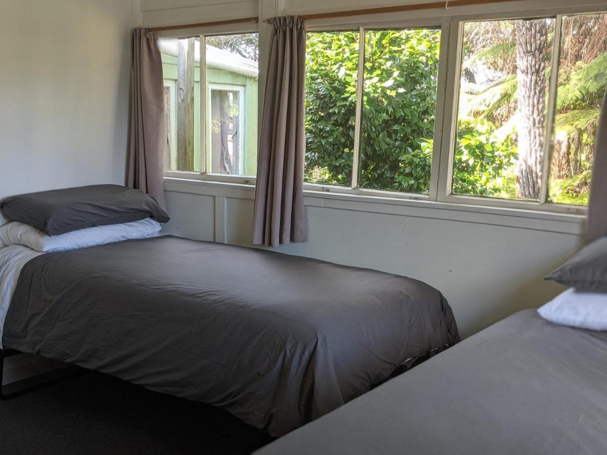 Cox Bay Cottage Raglan Exteriör bild